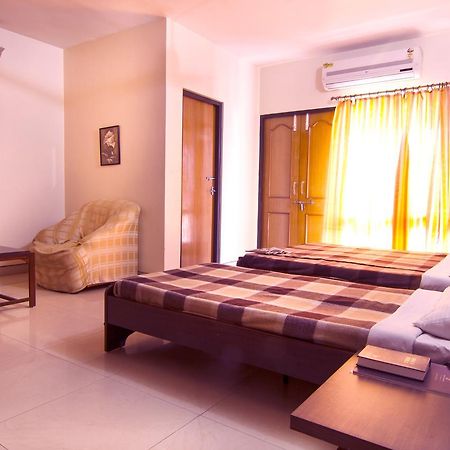 Hotel Rajawas Dibrugarh Buitenkant foto