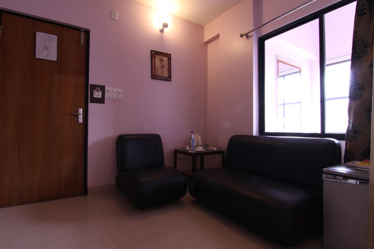 Hotel Rajawas Dibrugarh Buitenkant foto