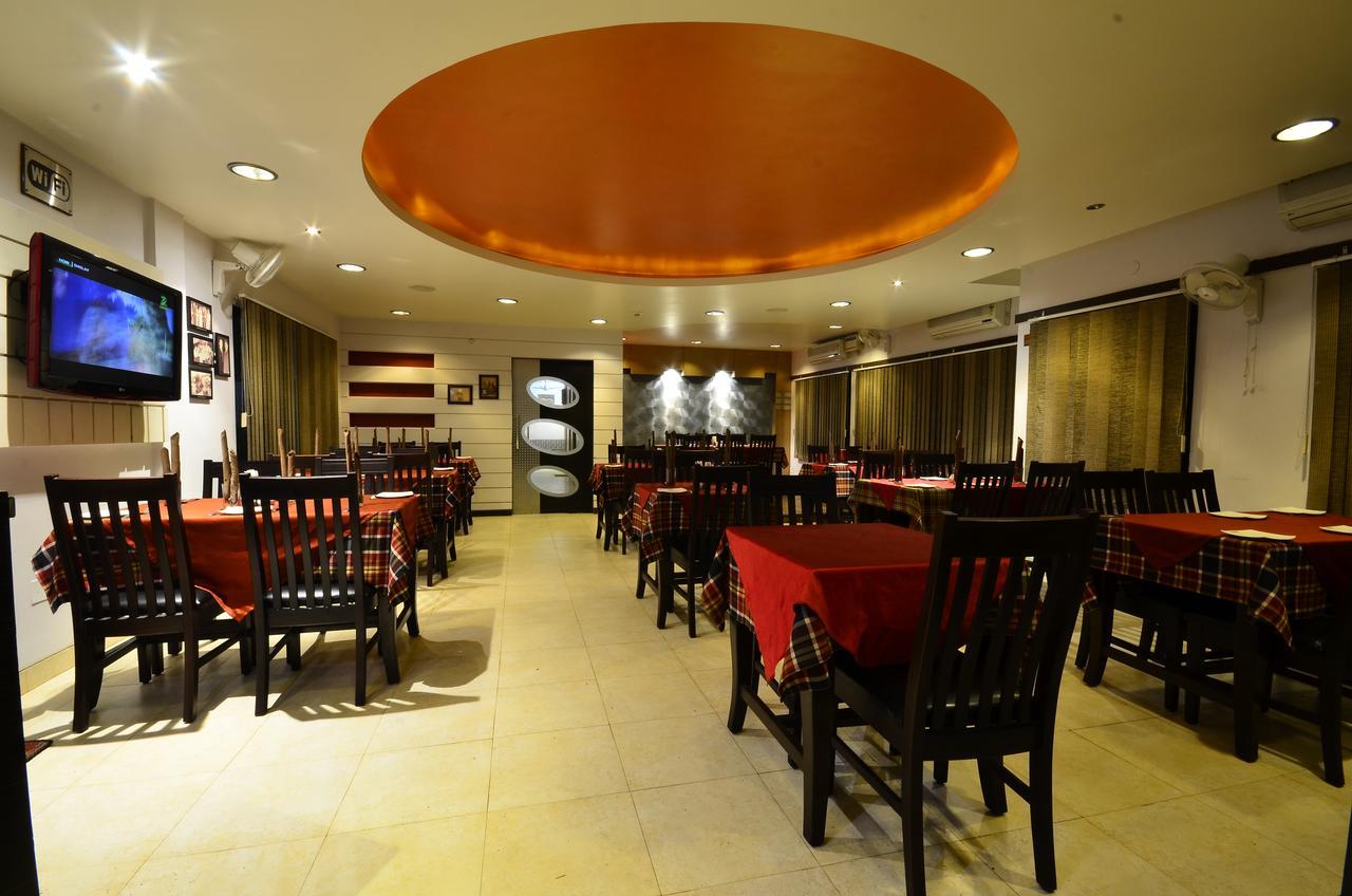 Hotel Rajawas Dibrugarh Buitenkant foto